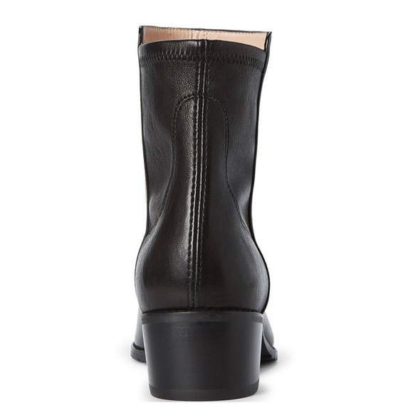 Stuart Weitzman - Picture 4 of 4